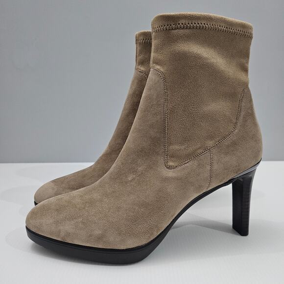 NEW Donald Pliner Italia Ankle Bootie Stiletto Biscotti Tan Suede Size 9 - Picture 1 of 14